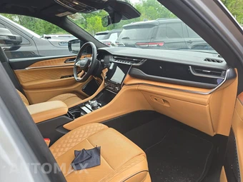2023 Jeep Grand Cherokee Summit Reserve - miniatura 8