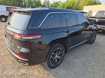 2023 Jeep Grand Cherokee Summit Reserve - miniatura 4