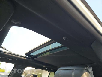 2023 Jeep Grand Wagoneer – miniatura 11