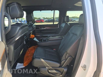 2023 Jeep Grand Wagoneer - miniatura 13