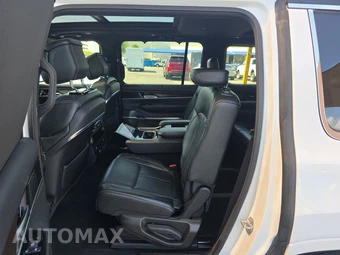 2023 Jeep Grand Wagoneer - miniatura 13