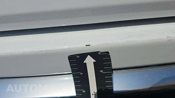 2023 Jeep Grand Wagoneer - miniatura 33