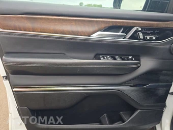 2023 Jeep Grand Wagoneer - miniatura 9