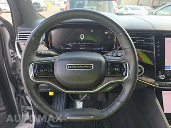 2023 Jeep Grand Wagoneer L - miniatura 10