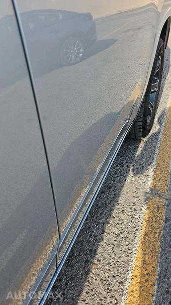 2023 Jeep Grand Wagoneer L - miniatura 31
