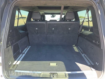 2023 Jeep Grand Wagoneer L Series II - miniatura 17