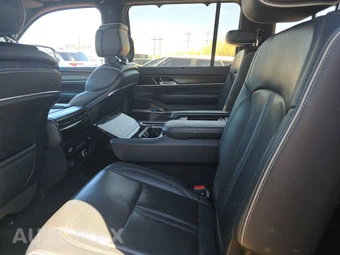 2023 Jeep Grand Wagoneer Series II - miniatura 13