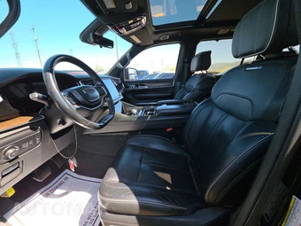 2023 Jeep Grand Wagoneer Series II - miniatura 7