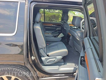 2023 Jeep Grand Wagoneer Series II - miniatura 14