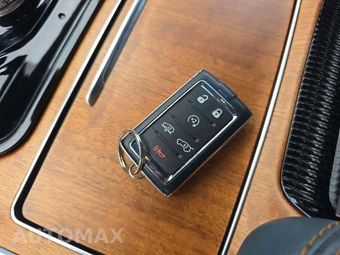 2023 Jeep Grand Wagoneer Series II - miniatura 5