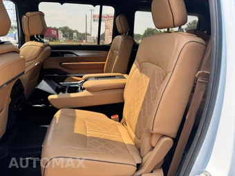 2023 Jeep Grand Wagoneer Series III - miniatura 16