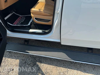 2023 Jeep Grand Wagoneer Series III - miniatura 31