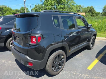 2023 Jeep Renegade Altitude - miniatura 3