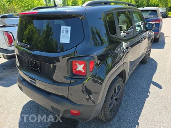2023 Jeep Renegade Altitude - miniatura 4