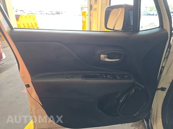 2023 Jeep Renegade Altitude - miniatura 9