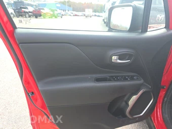 2023 Jeep Renegade Latitude - miniatura 9