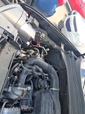 2023 Jeep Renegade Latitude - miniatura 18