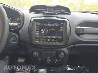 2023 Jeep Renegade Latitude - miniatura 10