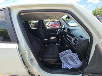2023 Jeep Renegade Latitude - miniatura 15