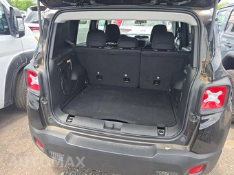 2023 Jeep Renegade Latitude - miniatura 16