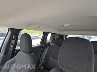2023 Jeep Renegade Latitude - miniatura 18