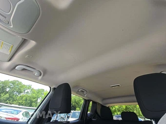 2023 Jeep Renegade Latitude - miniatura 8
