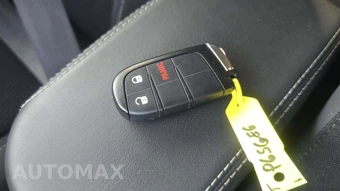 2023 Jeep Renegade Latitude - miniatura 24