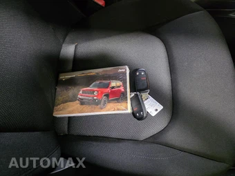 2023 Jeep Renegade Latitude - miniatura 27