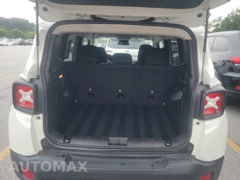 2023 Jeep Renegade Latitude - miniatura 16