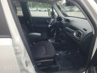 2023 Jeep Renegade Latitude - miniatura 8
