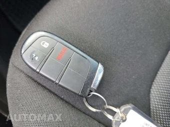 2023 Jeep Renegade Latitude - miniatura 5