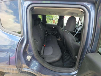 2023 Jeep Renegade Latitude - miniatura 16