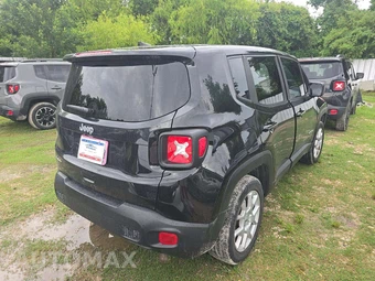 2023 Jeep Renegade Latitude - miniatura 3