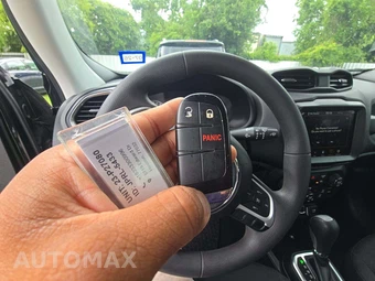 2023 Jeep Renegade Latitude - miniatura 8