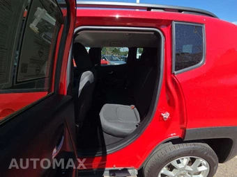 2023 Jeep Renegade Latitude - miniatura 10
