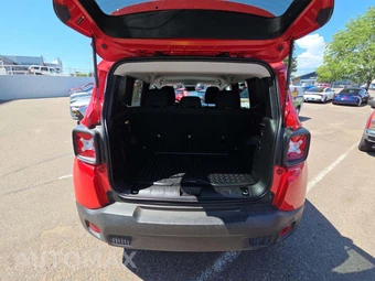 2023 Jeep Renegade Latitude - miniatura 11