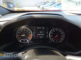 2023 Jeep Renegade Latitude - miniatura 6