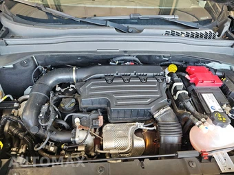 2023 Jeep Renegade Latitude - miniatura 15
