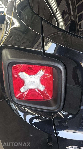 2023 Jeep Renegade Latitude - miniatura 24