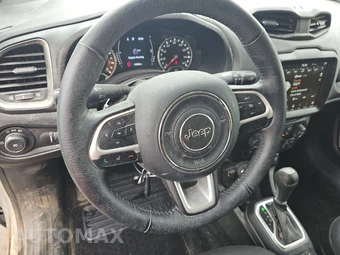 2023 Jeep Renegade Latitude - miniatura 16