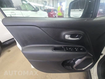 2023 Jeep Renegade Limited - miniatura 9