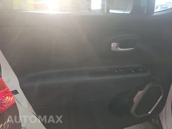 2023 Jeep Renegade Limited - miniatura 9