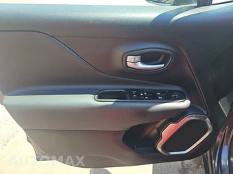 2023 Jeep Renegade Limited - miniatura 9