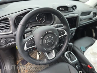 2023 Jeep Renegade Limited - miniatura 10