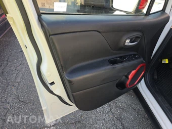 2023 Jeep Renegade Red Edition - miniatura 9