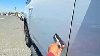 2023 Jeep Wagoneer L Series II - miniatura 30