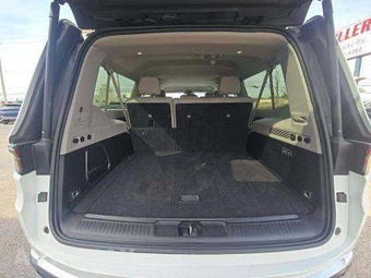 2023 Jeep Wagoneer L Series II - miniatura 16