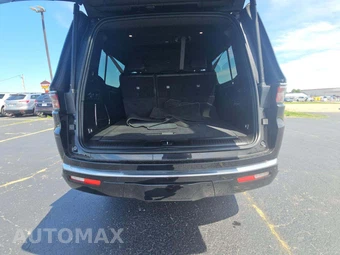 2023 Jeep Wagoneer L Series II - miniatura 12