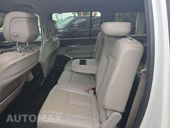 2023 Jeep Wagoneer L Series II - miniatura 13