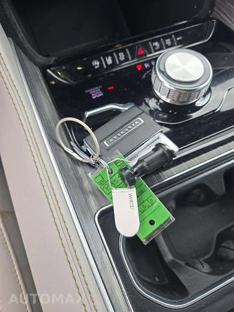 2023 Jeep Wagoneer L Series II - miniatura 8